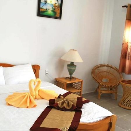 Phi Yen Hotel Chi Khu Co Ong Esterno foto