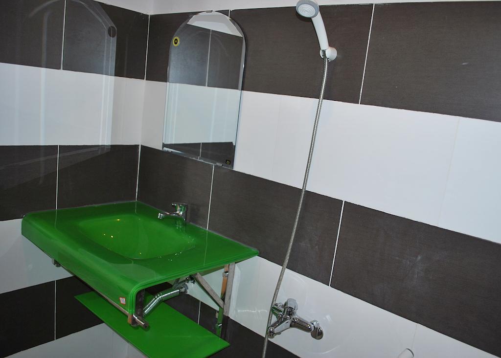 Phi Yen Hotel Chi Khu Co Ong Esterno foto