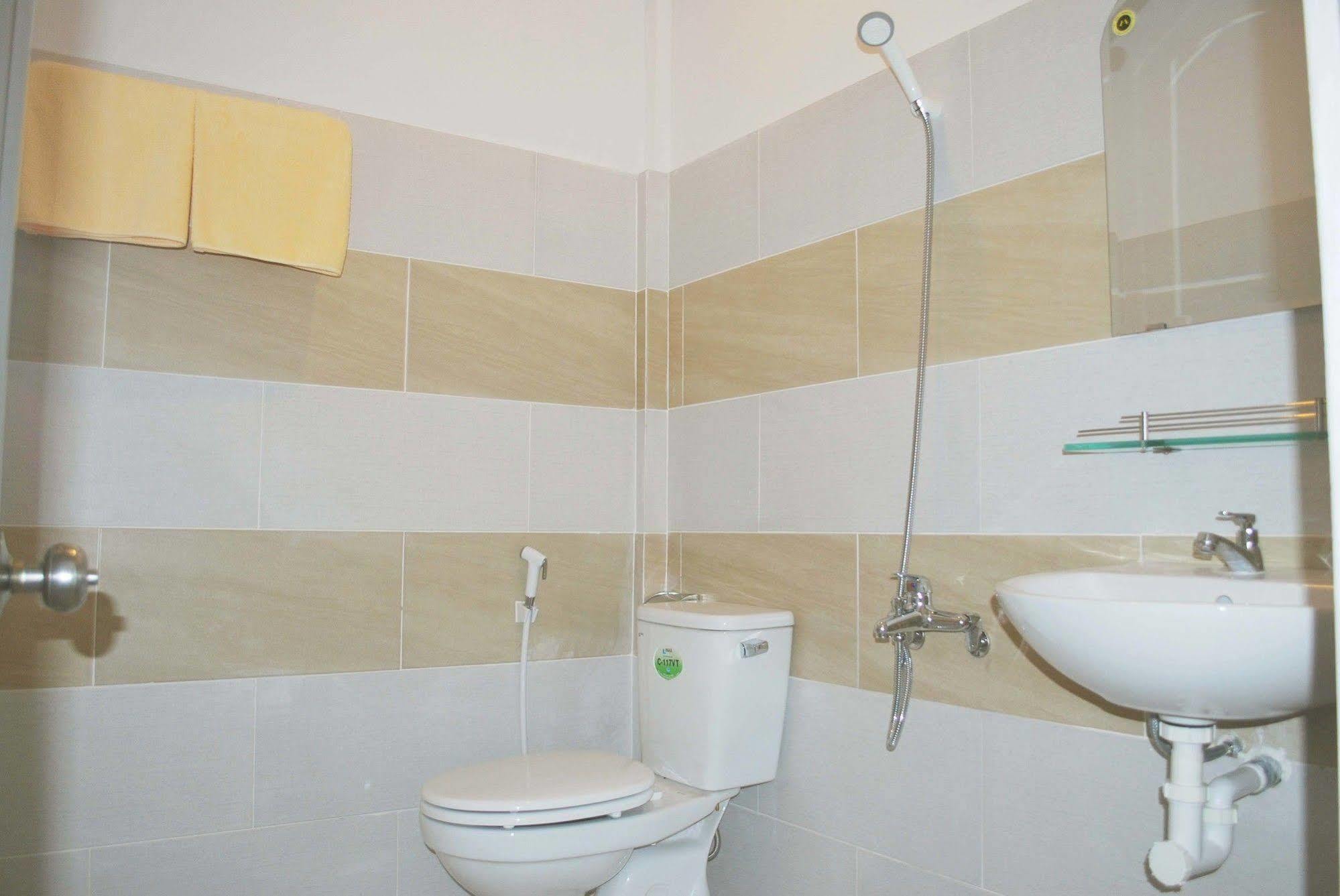Phi Yen Hotel Chi Khu Co Ong Esterno foto
