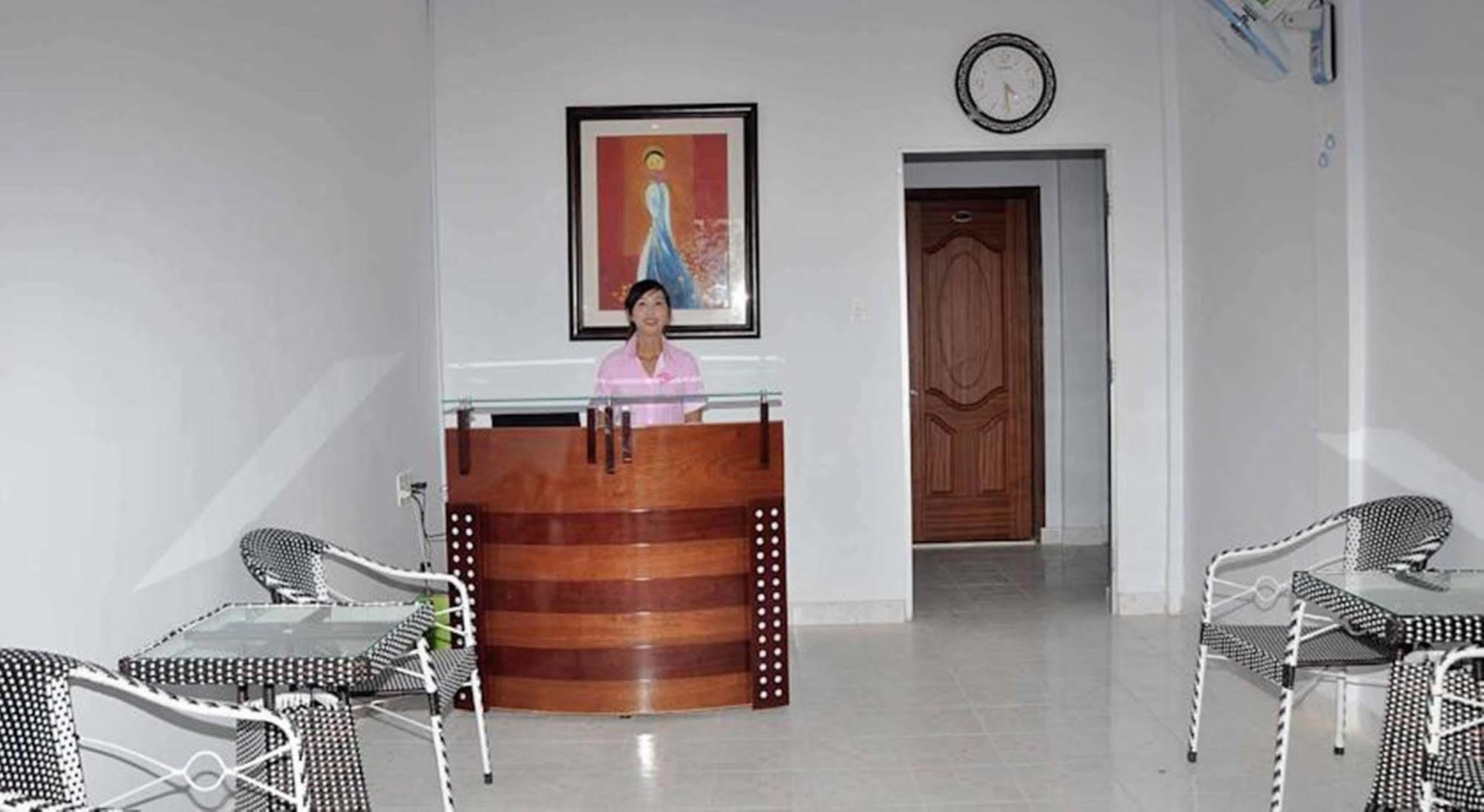Phi Yen Hotel Chi Khu Co Ong Esterno foto